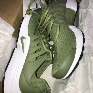 Women’s Nike presto